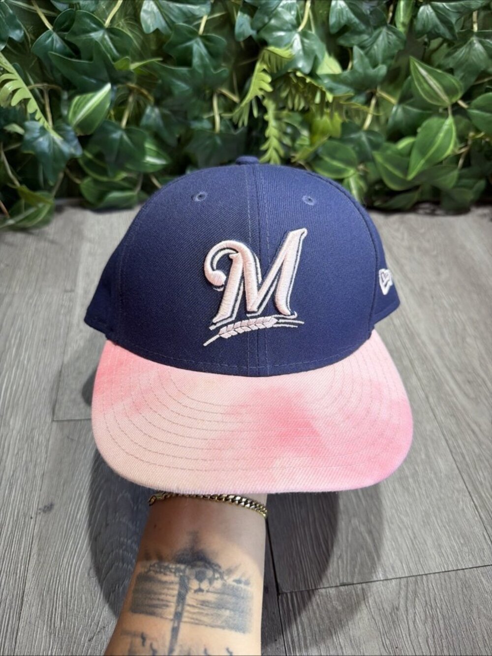NWT Milwaukee Brewers 2019 Mothers Day Fitted Hat 7 3/8 Cap MLB Baseball PINK